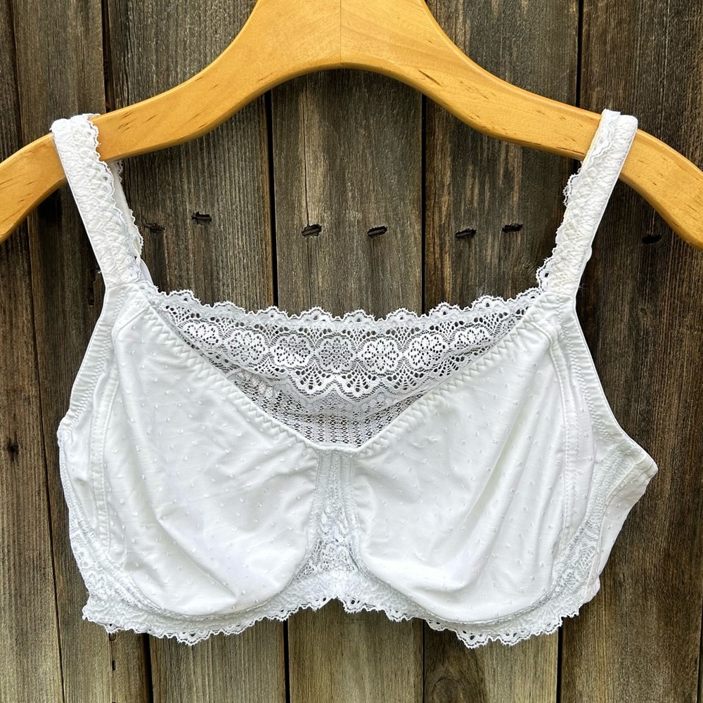 NWT Amoena Dana Camisole Wire Free Bra Lace White 38C